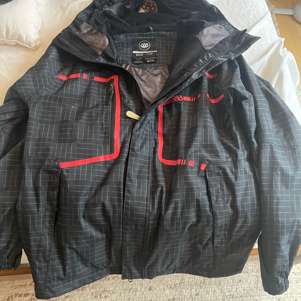 686 Men's Black and Red Jacket